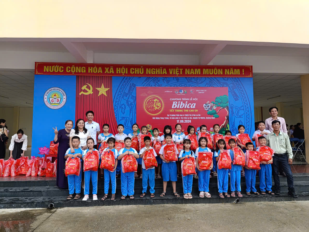 Chương trình Trung Thu cho em — Châu Ngọc Khang & Bibica 3